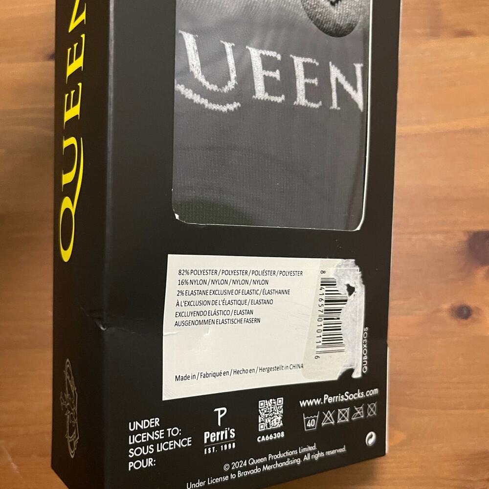 Queen Knit Crew Socks 3 Pairs NEW in Box Perri's Mens Black Work Music Band Gift - Picture 9 of 11